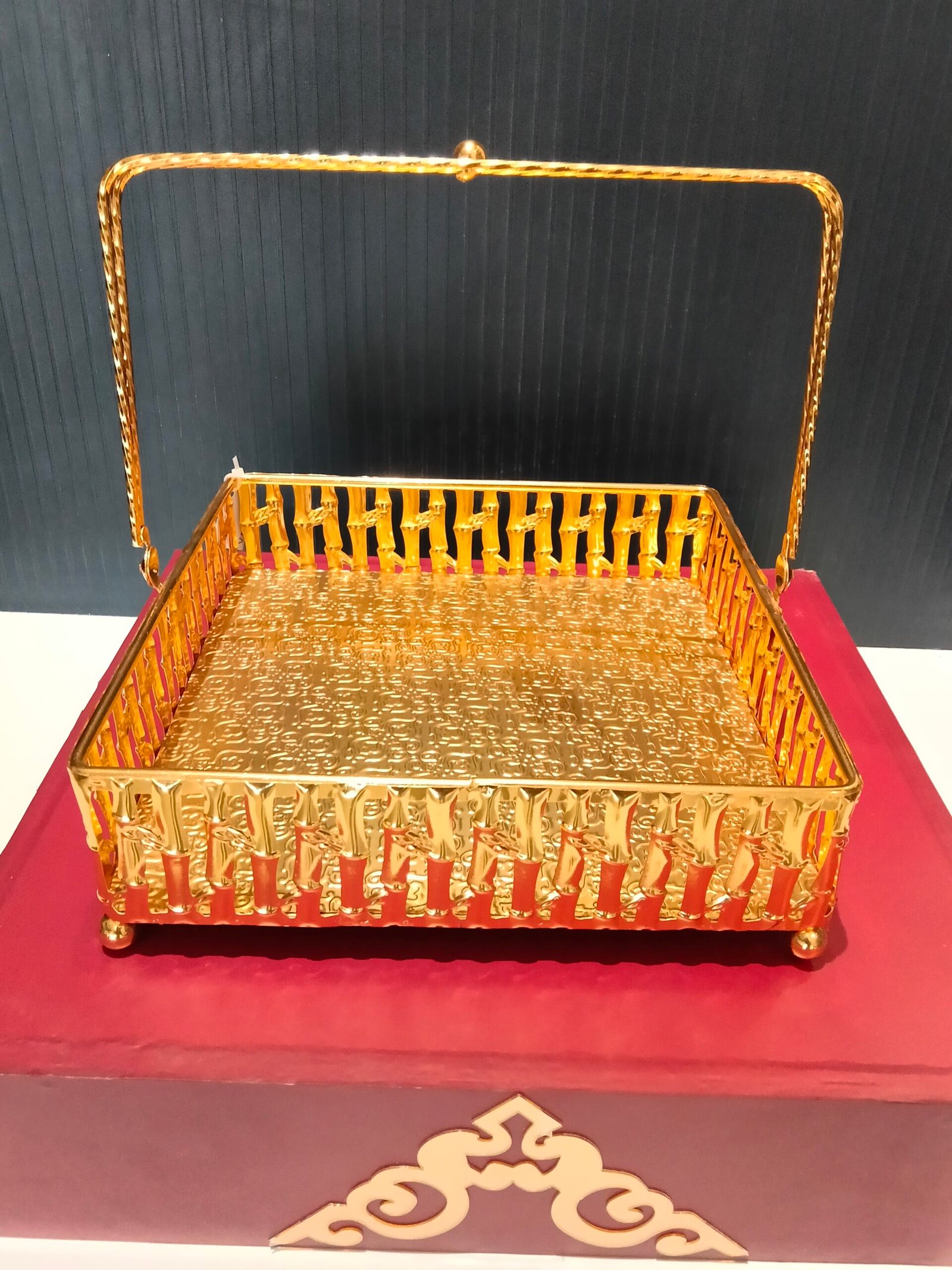 Gold Metal Decorative Gift Hamper - Image 3